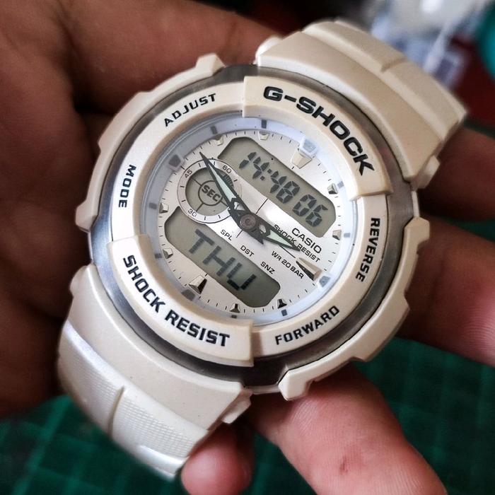 JAM TANGAN CASIO G-SHOCK G-300 G300 G 300 PUTIH ORIGINAL BEKAS