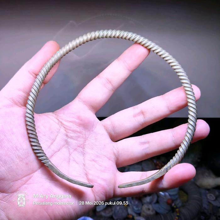 Gelang perunggu kuno original temuan sungai