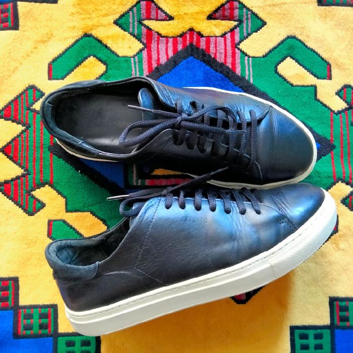 sepatu sneaker kulit Axel arigato size 40 /26 cm
