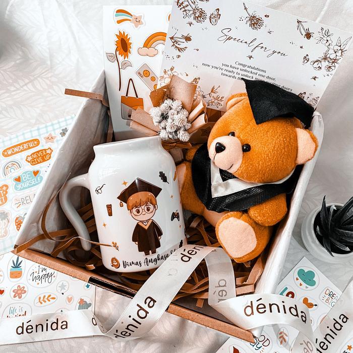 Denida Graduation Gift | Hadiah Wisuda Custom | Hampers Wisuda | Mug Custom | Kado Wisuda