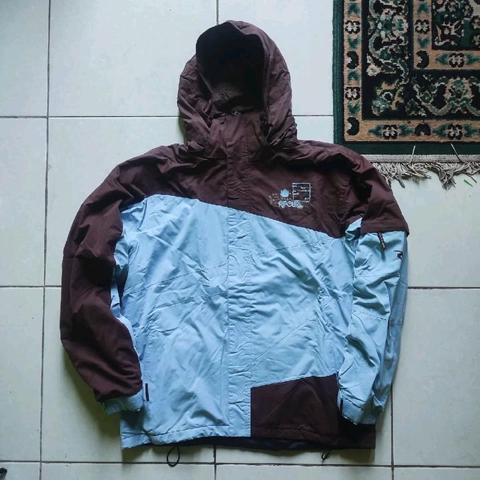 ripcurl skullcandy snowboarding gorpcore jacket