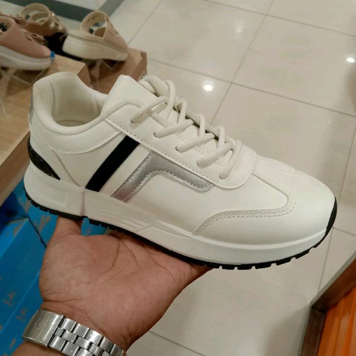 ST MORITZ SEPATU KETS WANITA ORIGINAL