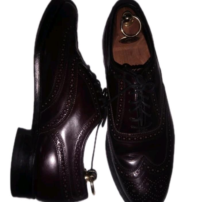 sepatu pria wingtip brogue Allen Edmonds McAllister berwarna burgundy