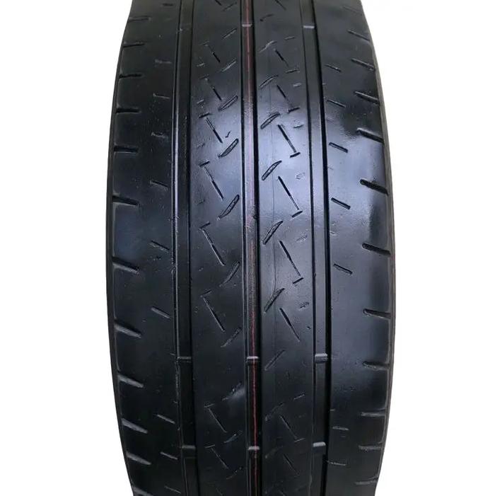 BAN MOBIL BRIGSTONE COPOTAN 225/65/R16 TUBELESS