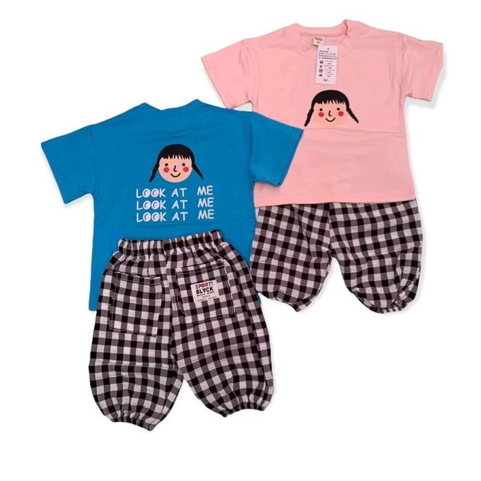 setelan anak boneka kotak-kotak