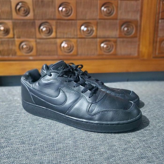Sepatu Nike original tembus UPC silahkan