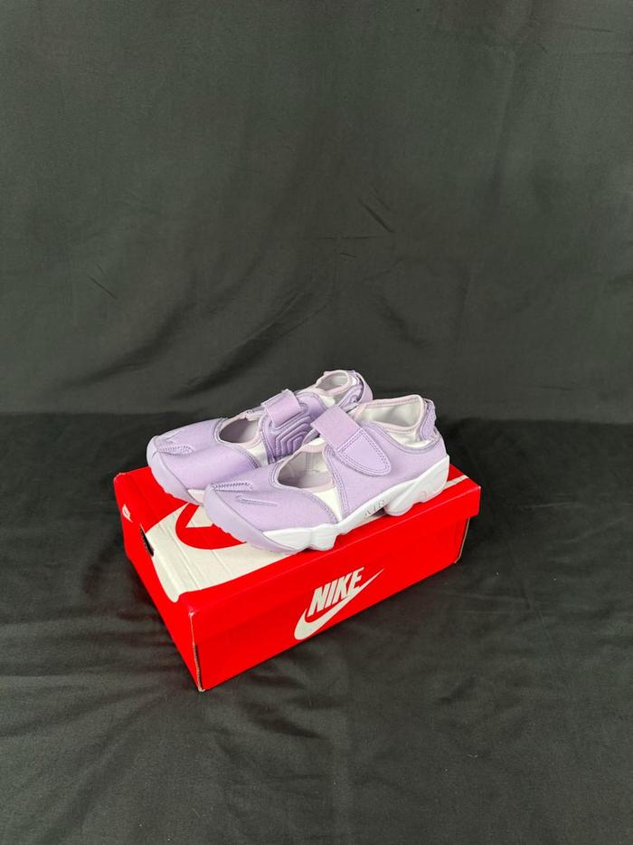 Air Rift, Lilac Bloom/White