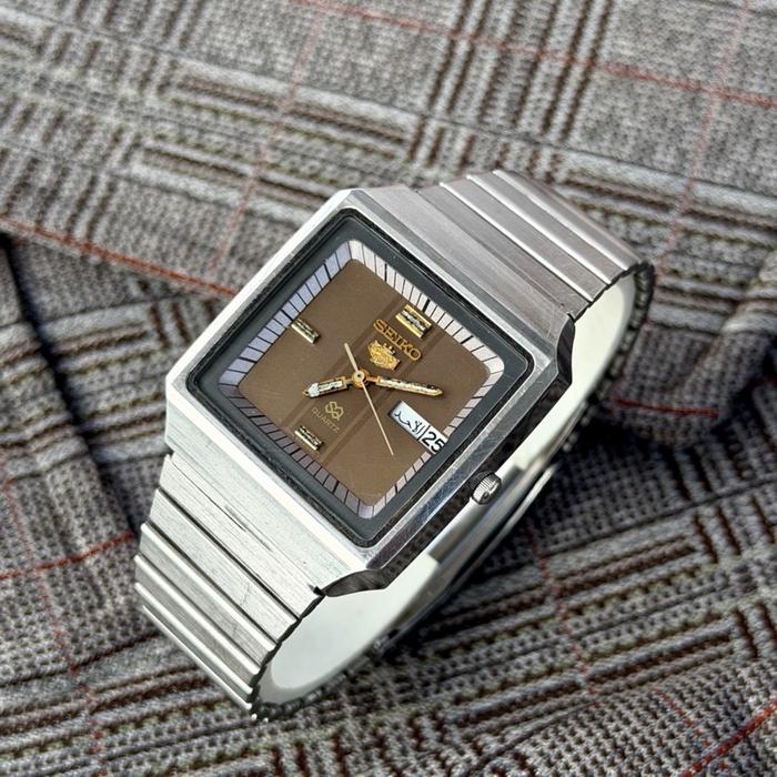 SUPER LANGKA ! ARABIC DAY ! jam tangan seiko sq lion head tv quartz tank brown dial 8223 526A bahasa