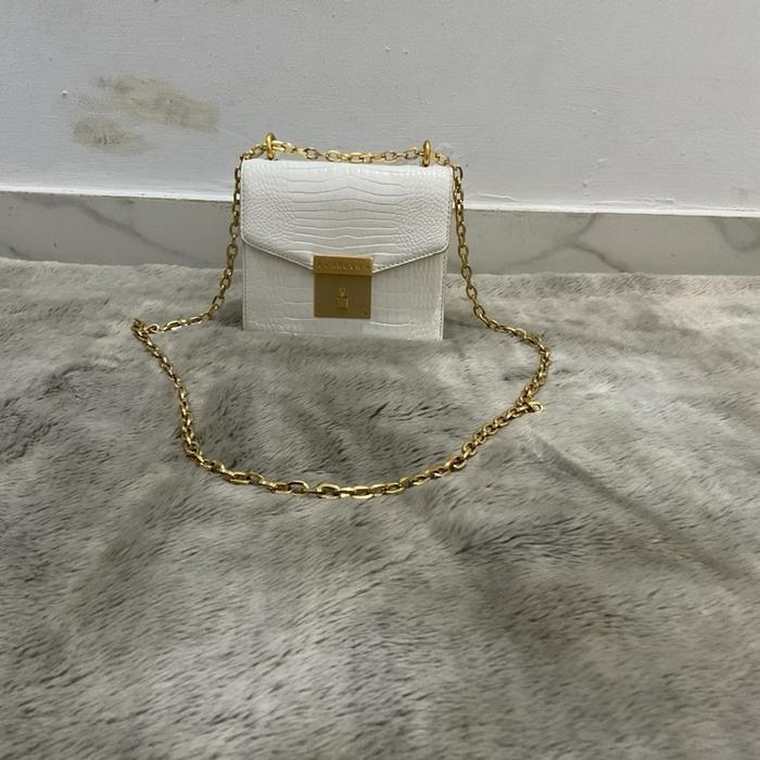 Sling bag putih kulit tali rante dr carlyn orii