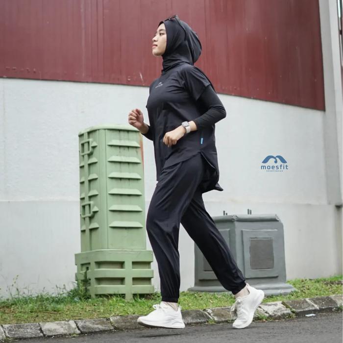 Moesfit ONE SET Atasan Sabria Baju Olahraga Muslimah Wanita Oversize Outer Hijab Sport Muslim Celana