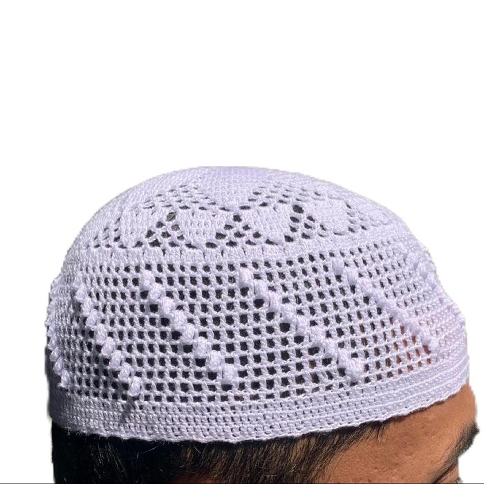 Ghaya Hadromi_Style Peci Rajut Bangladesh Motif Timbul Premium Putih 2 Variasi  Kopiah Haji Dewasa T