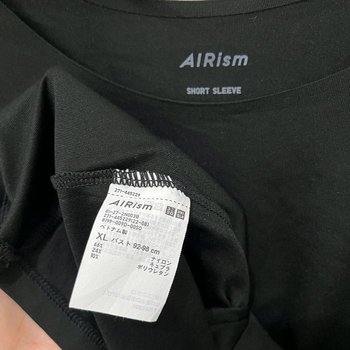 AIRISM UNIQLO BLACK SHORT SLEEVE TOP