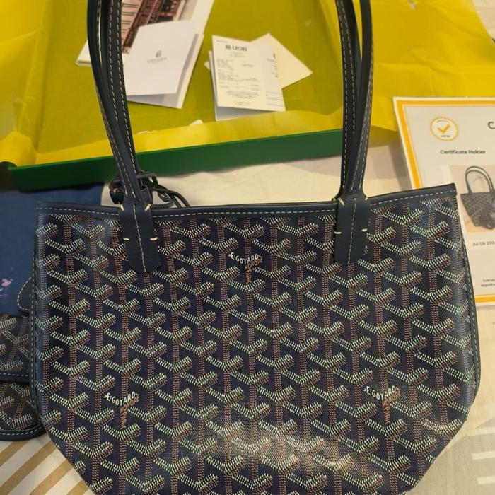 AUTHENTIC GOYARD ANJOU MINI NAVY PRELOVED
