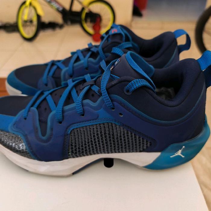Air Jordan 37 Low Fraternity