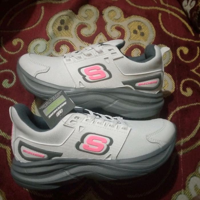 sepatu running skechers Pria