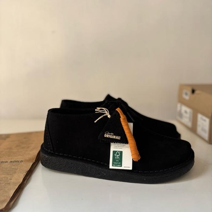 Clarks desert trek black suede