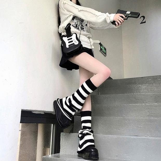 TerLaris Kaos Kaki Stocking Betis LEg Warmer Kaos Kaki Lollita Japanese Style Stripe Knitted Foot Co