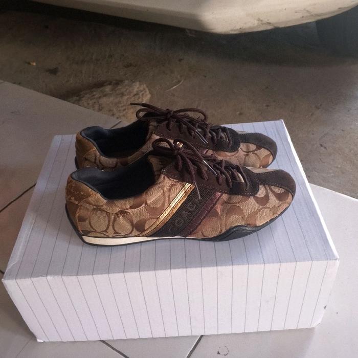 sepatu second branded coach signature logo size 37 original authentic