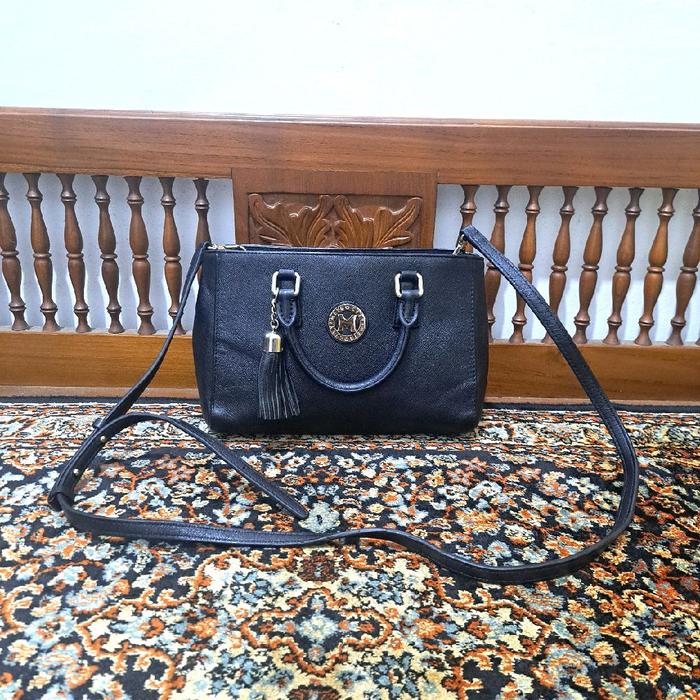 tas sling bag metrocity warna hitam