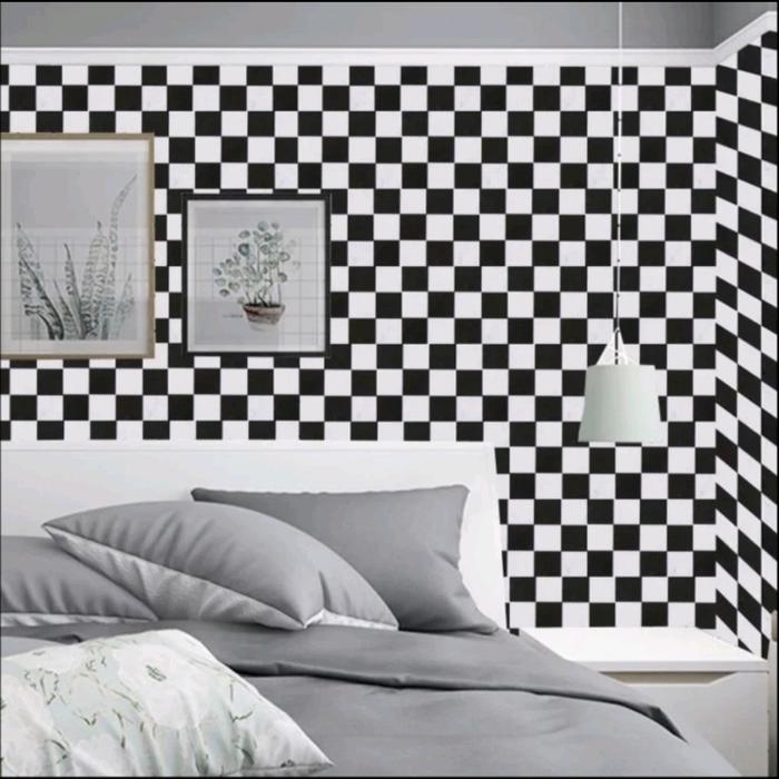 Wallpaper Sticker Dekorasi Dinding Motif Papan Catur Minimalist