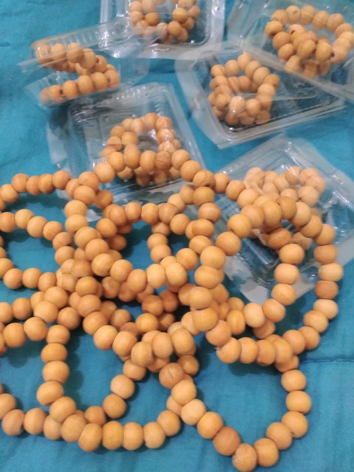 Gelang cendana muda khas Pulau Timor NTT