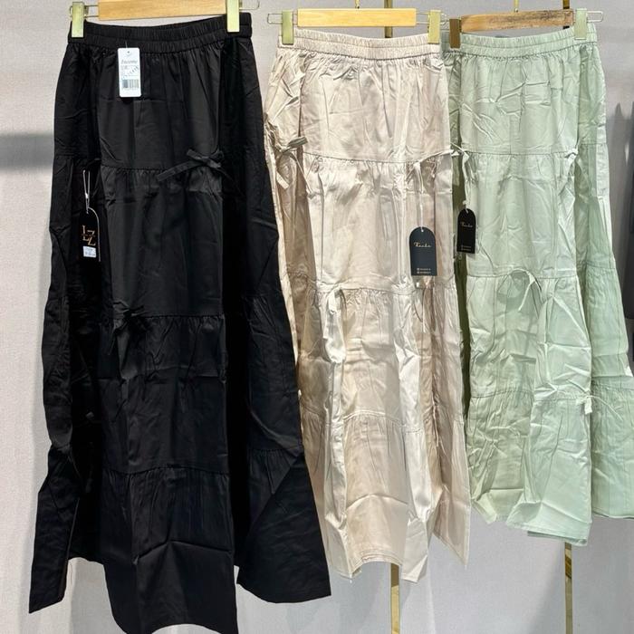 Rok Panjang Wanita Model Terbaru dengan Pilihan Warna Hitam, Beige, dan Hijau Muda