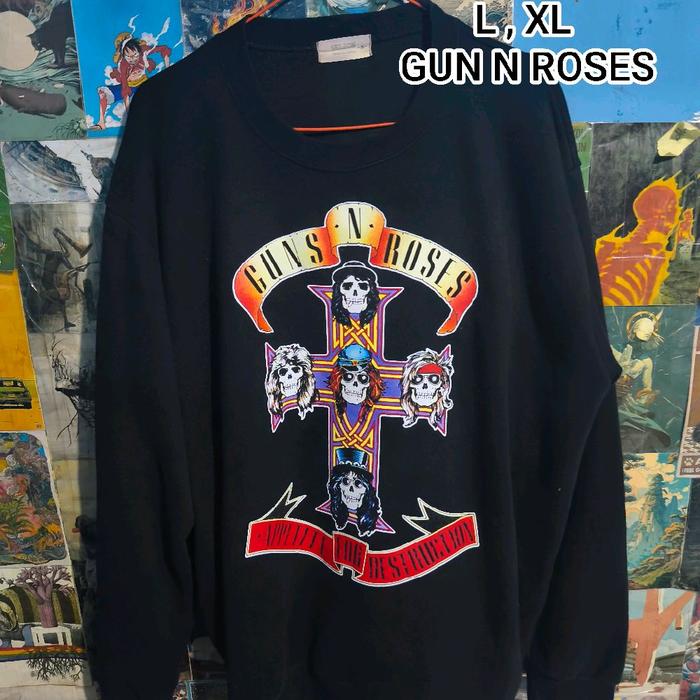 sweater crewneck gnr hitam kece untuk liburan