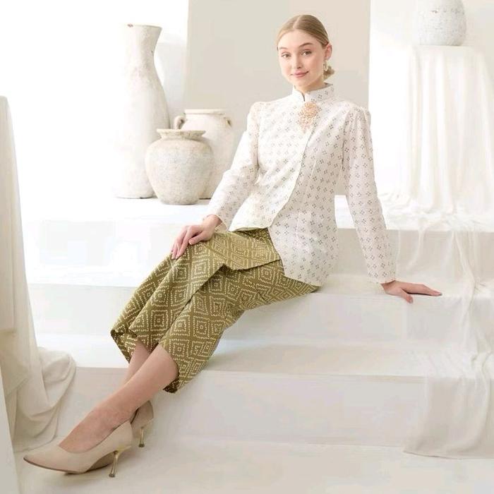 Kebaya Cream - Kebaya Ivory - Kebaya Hijau - Kebaya Kutubaru - Kebaya Batik - Setelan Batik - Blouse