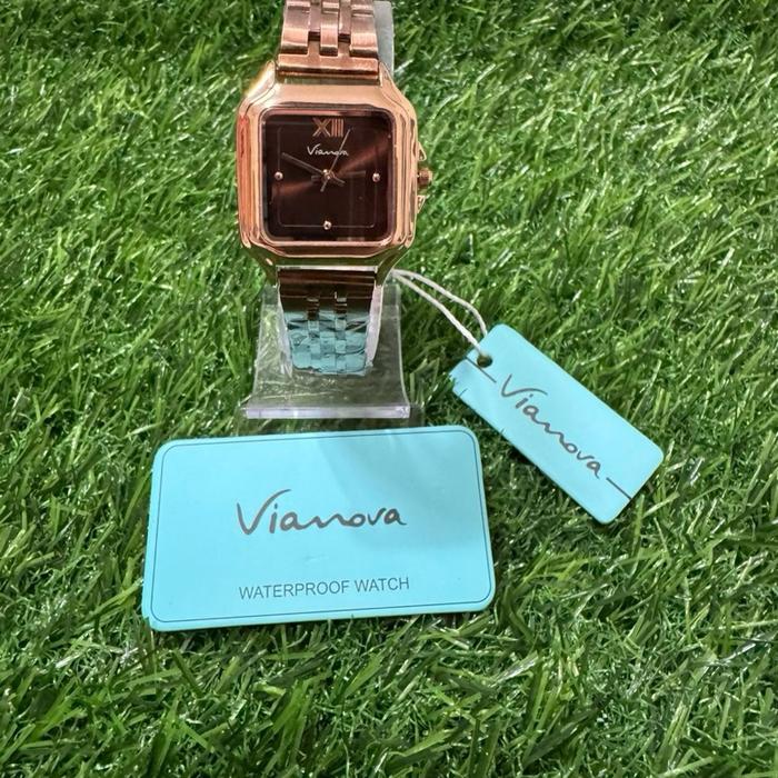 jam cewek petak coklat gelap manis