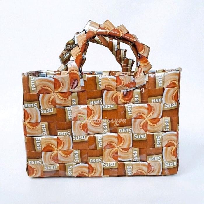 Tas Dari Bungkus Kopi Fresco | Anyaman Rapat | Kerajinan Tangan | Totebag | Ramah Lingkungan | Daur 