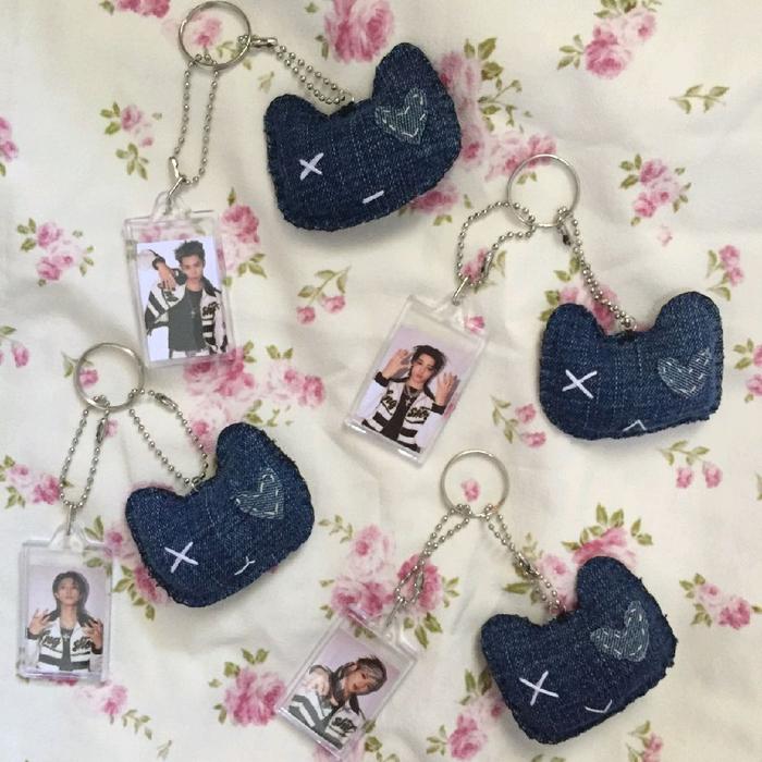 LNGSHOT 4SHOT keychain denim KPop photocard akrilik by lisyoo Criffie