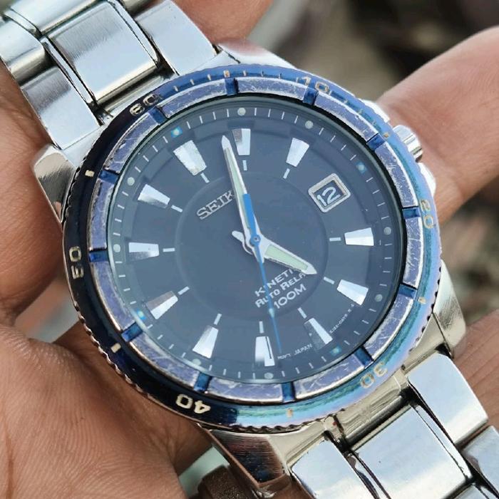 SEIKO KINETIC DIVER 100M (COLLECTIBLE ITEM)
