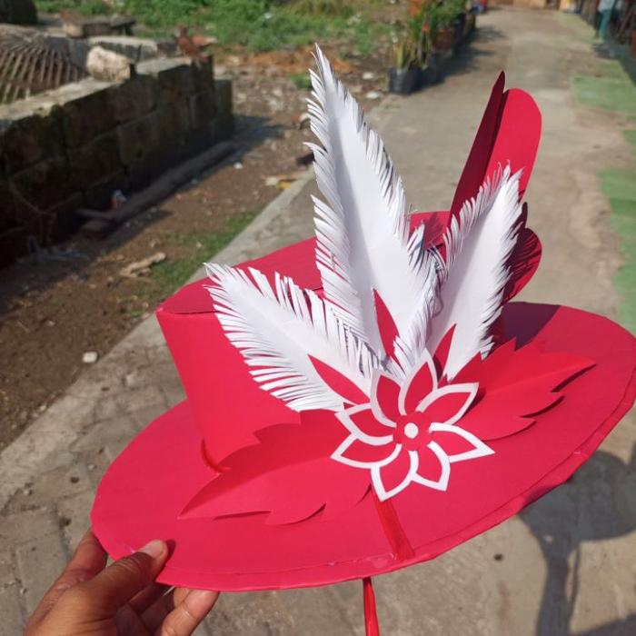 Topi Karnaval Agustusan Dari Kertas Karton
