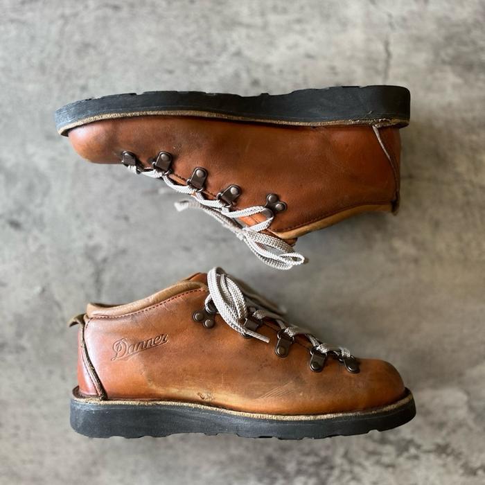 danner tramline boots tan hiker boots hiking made usa vibram sole not redwing not mountain light