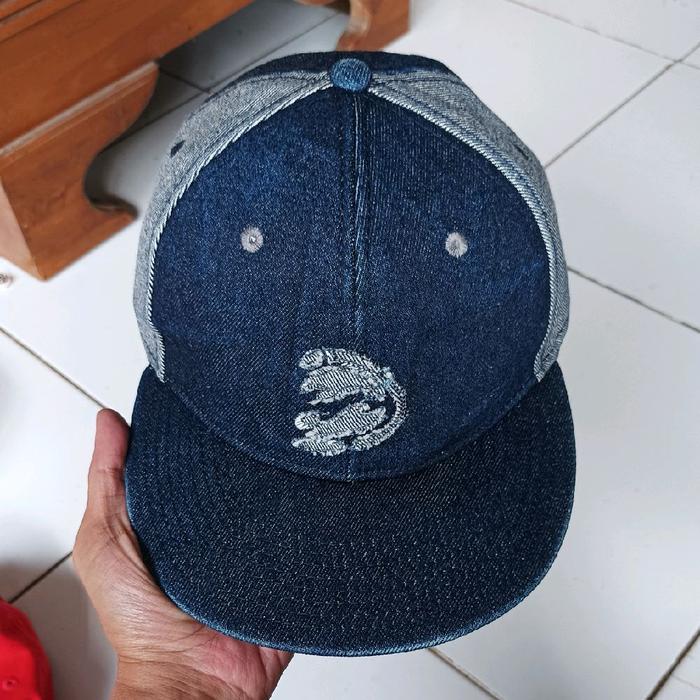 topi new era x billabong denim