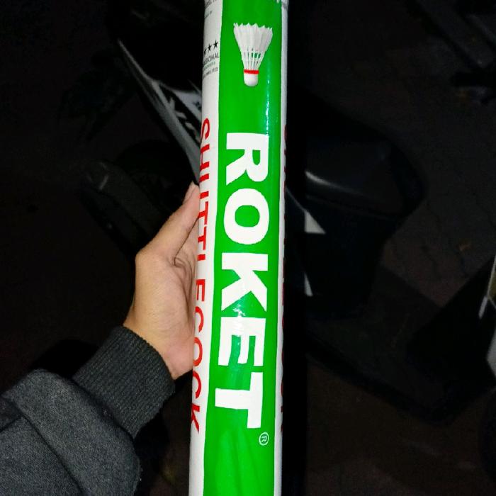 Roket Shuttlecock Sortiran A1 - Bulu Tangkis Berkualitas Tinggi untuk Permainan yang Menyenangkan