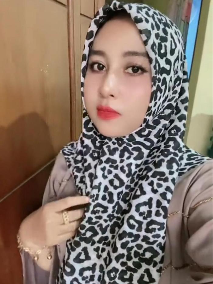 JILBAB SEGIEMPAT MACAN PUTIH LEOPARD HIJAB MACAN PUTIH JILBAB LEOPARD