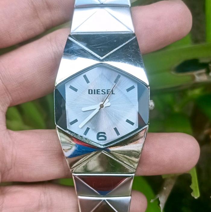 Jam Tangan Diesel Piramid Quartz Original