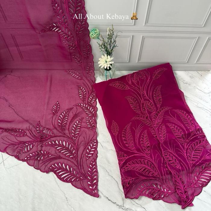 Kain Kebaya Bordir - Daun Palem