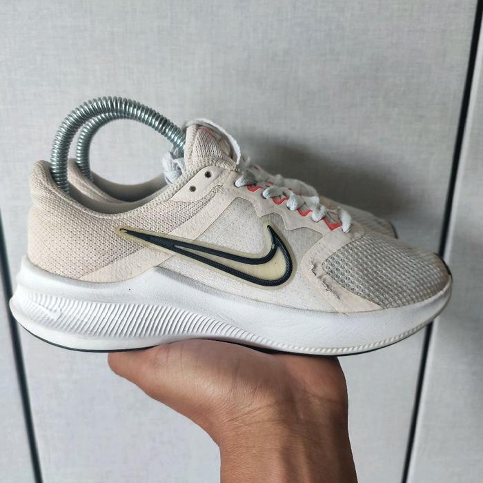 Sepatu Nike Downshifter 11 Size 36.5