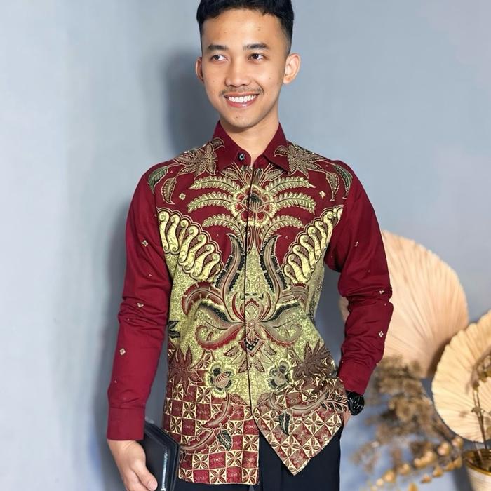 Kemeja Slimfit Batik Cowo Lengan Panjang Warna Merah Maroon Bahan Katun Prima Tidak Luntur dengan La