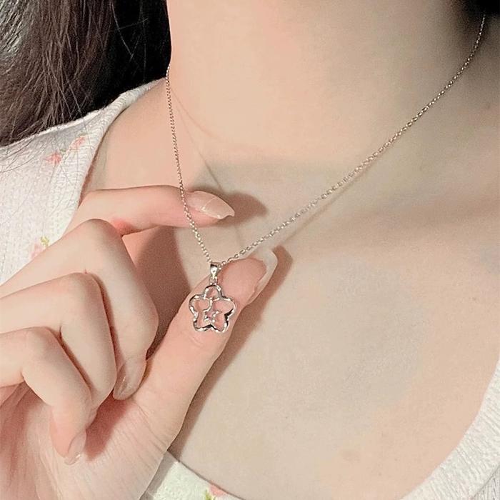 Kalung Rantai Perak Halus dengan Liontin Motif Bintang Ganda Berdesain Lubang Unik