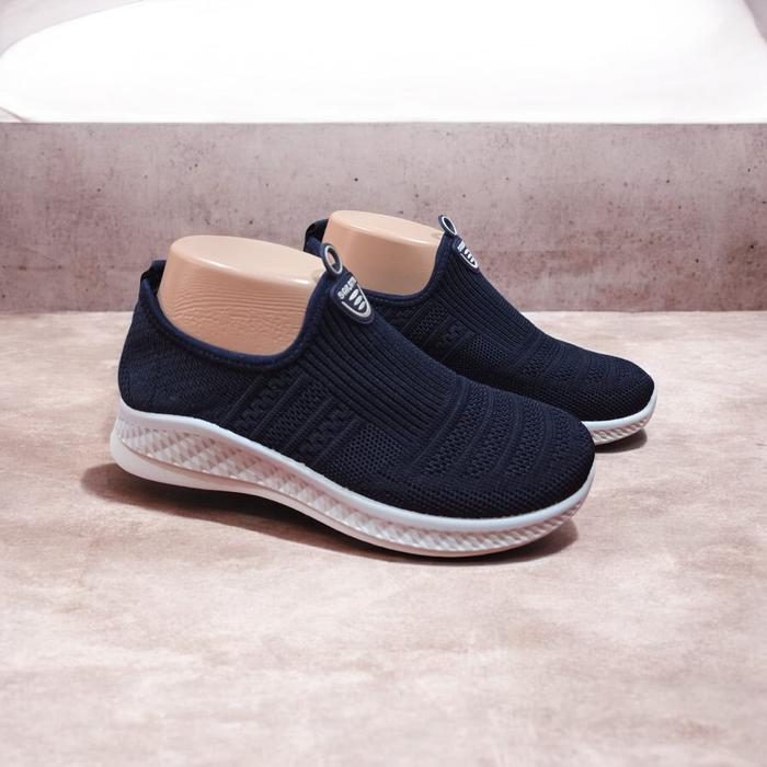 SAILATU S852 (PLUS BOX) Sepatu Silp On Wanita Size 36-40 Ada 2 Warna Simple Polos Ringan Sepatu Sant