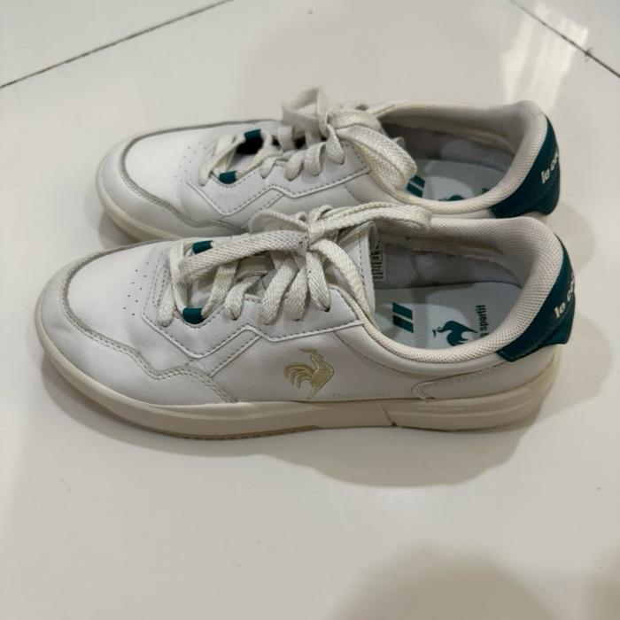 Preloved Le Coq Sportif  Shoes | Sepatu Sneakers Wanita & Pria Unisex