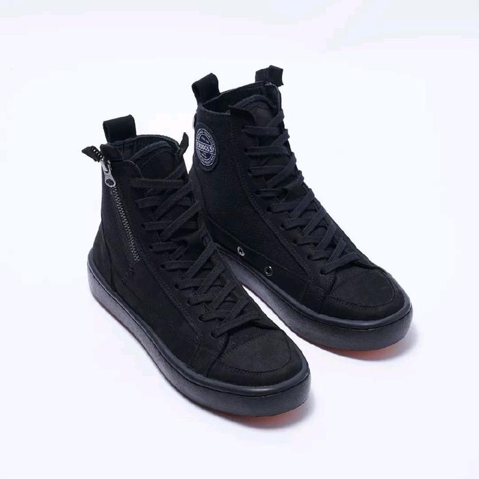 EXODOS57 - Sepatu Kulit Sneakers - Samsara Full Black