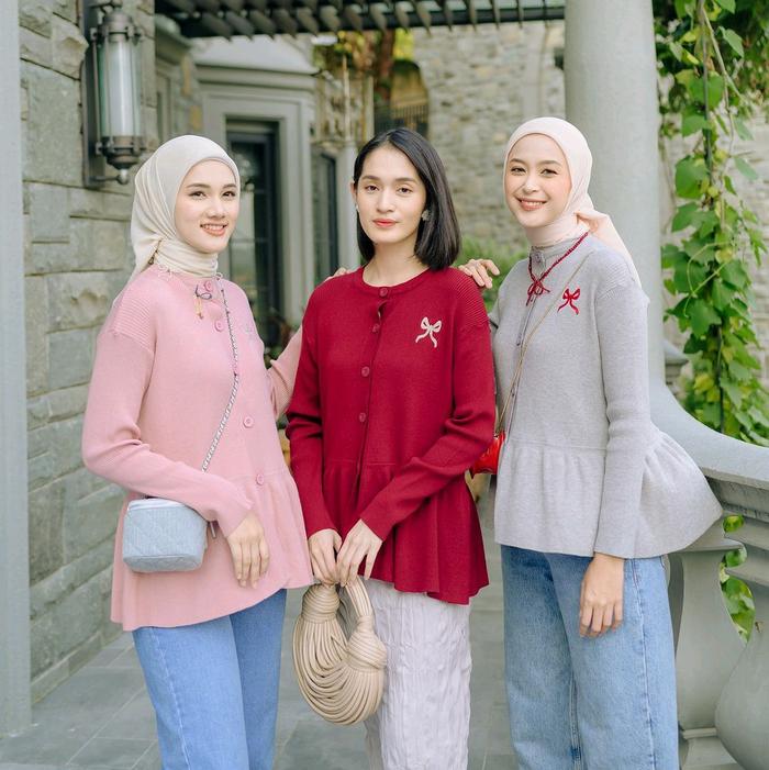 PEPLUM CARDIGAN (MAROON) BY HAIDEEORLIN