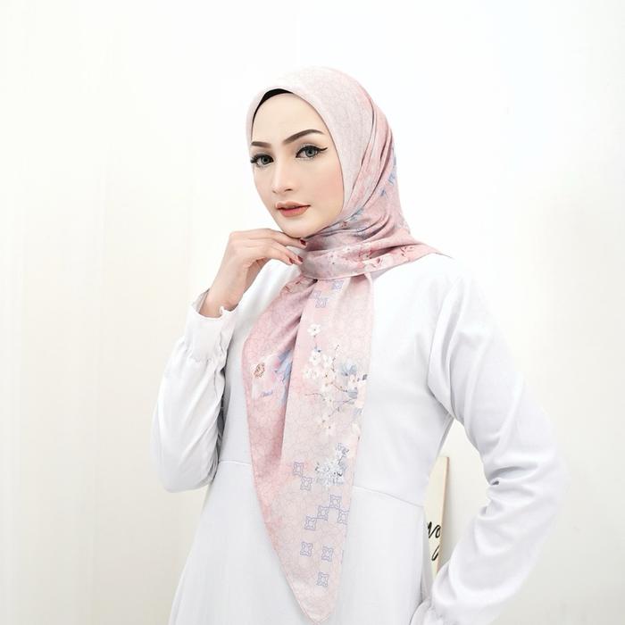 Hez Scarves Toqyo Series Momoiro