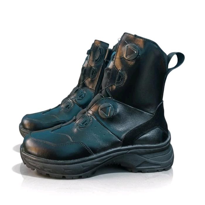 sepatu pdl tali putar tinggi