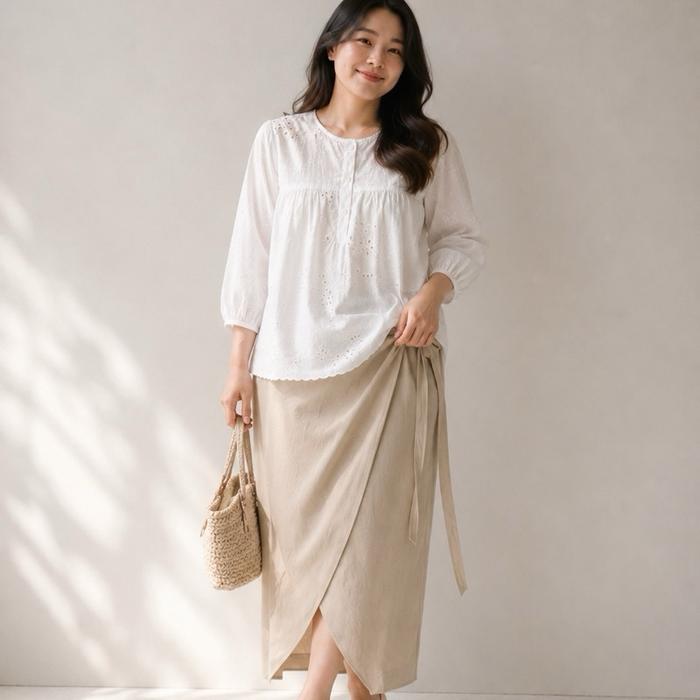 Sora Soft Lady Blouse Putih Katun Bolong