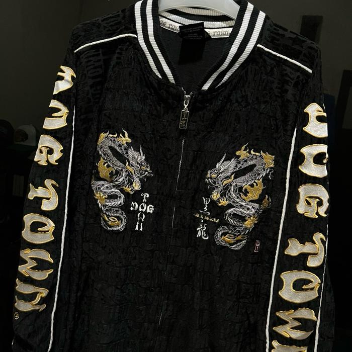 SUKAJAN DOGTOWN EMBOSSED VELVET BLACK DRAGON EMBROIDERY SPELLOUT